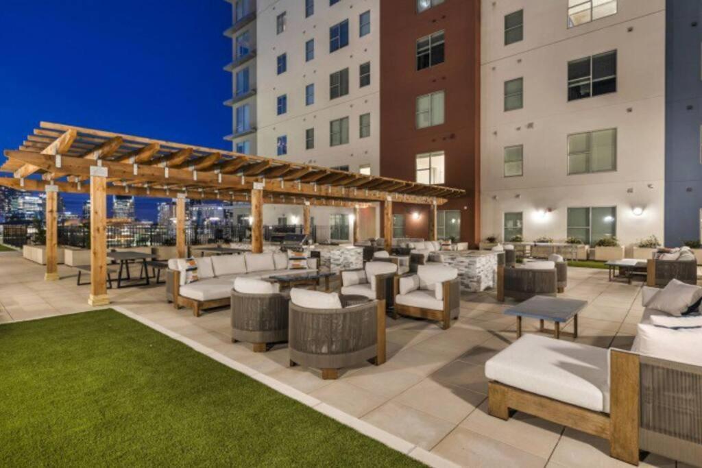 Beverly Hills Suite Penthouse The Gulch Nashville Esterno foto